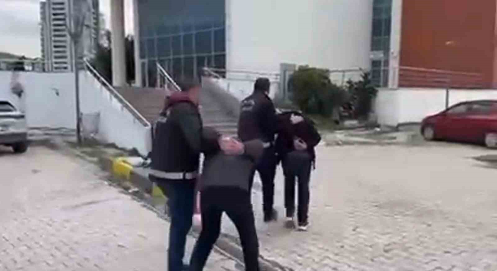 İskenderun’da hapis cezası ile aranan 2 kişi tutuklandı
