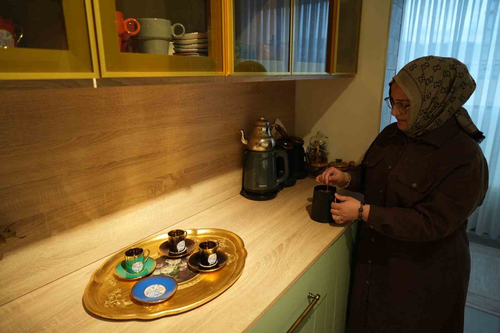 İslahiyeli depremzedeler: "Devlet-millet el ele ayağa kalktık"
