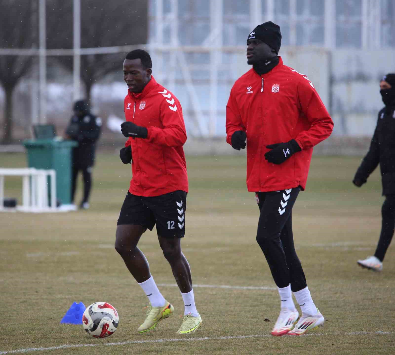 İsmet Taşdemir: "Seriyi sürdürmek istiyoruz"
İsmet Taşdemir: "Seriyi sürdürmek istiyoruz"