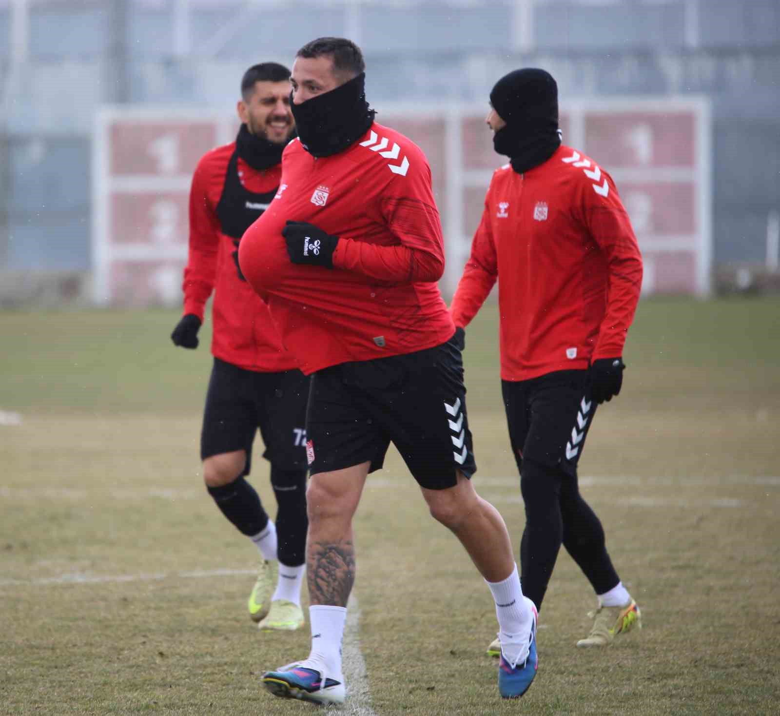 İsmet Taşdemir: "Seriyi sürdürmek istiyoruz"
İsmet Taşdemir: "Seriyi sürdürmek istiyoruz"