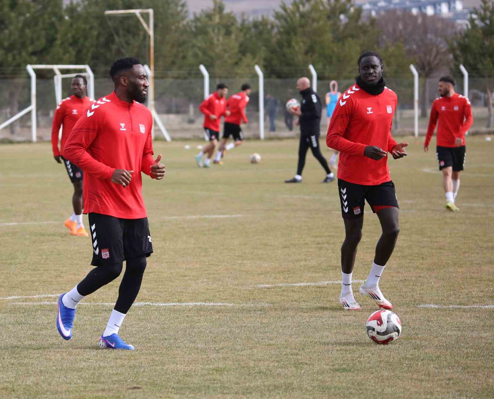 İsmet Taşdemir’den destek çağrısı
