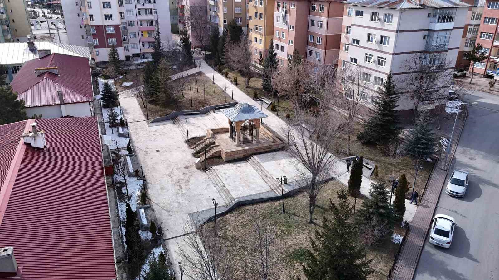 İsmini bilmeyen yok ancak tanışan çok az, Sivaslı bir sultan ve gönül insanı, Kadı Burhanettin
