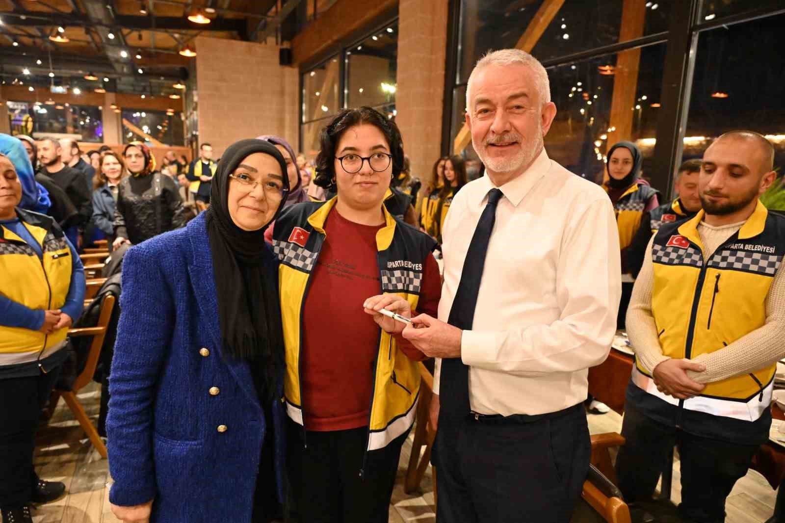 Isparta Belediyesi personel buluşmalarının final programı
Isparta Belediyesi personel buluşmalarının final programı