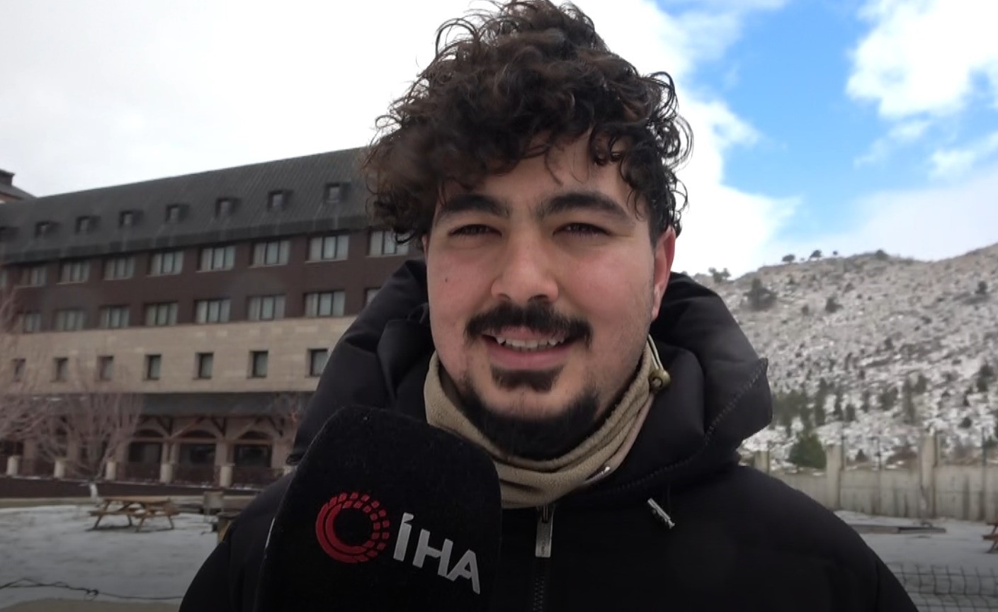 Isparta Davraz’da suni karla kayak keyfi devam ediyor
