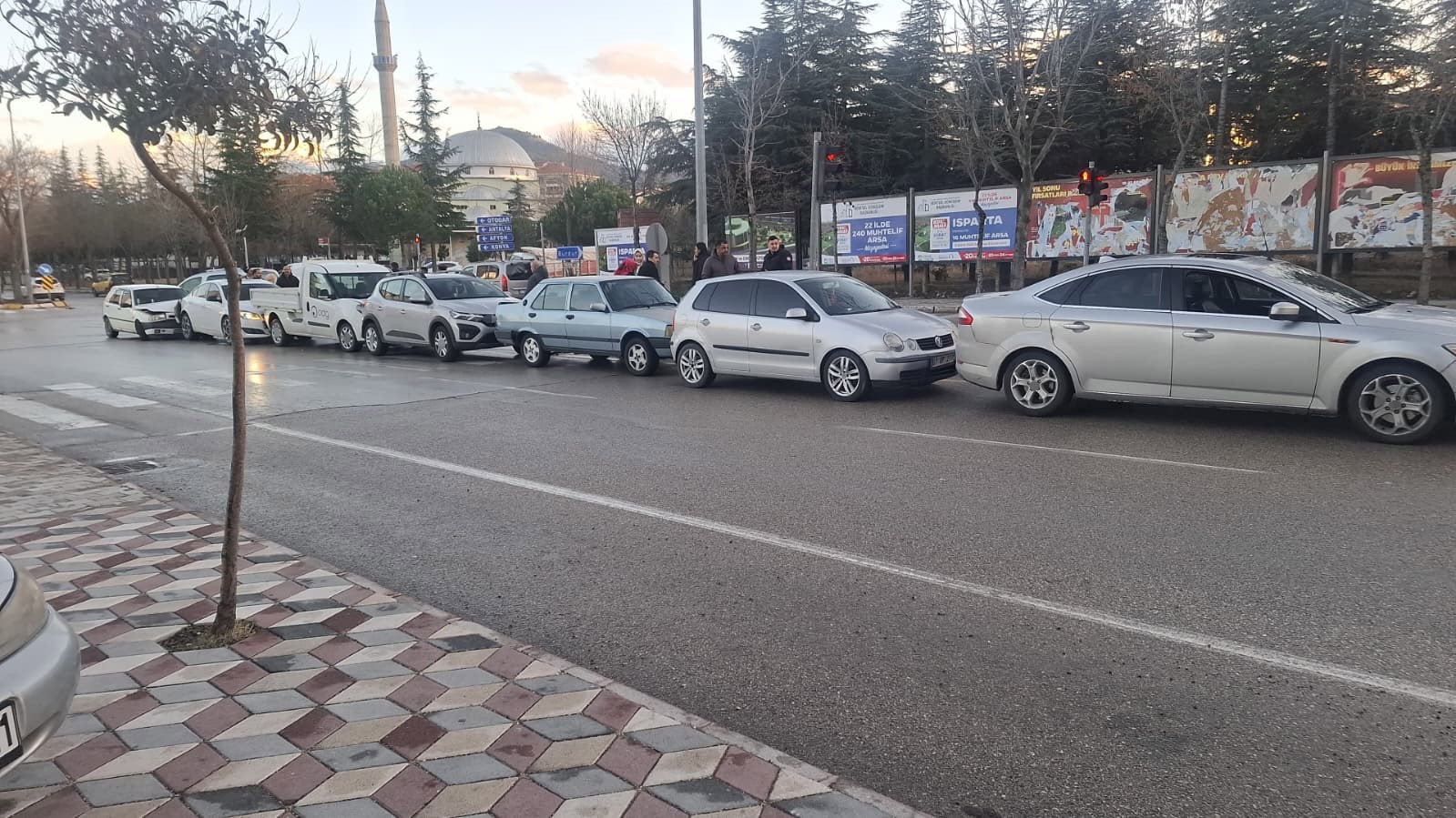 Isparta’da 7 aracın karıştığı zincirleme kaza
