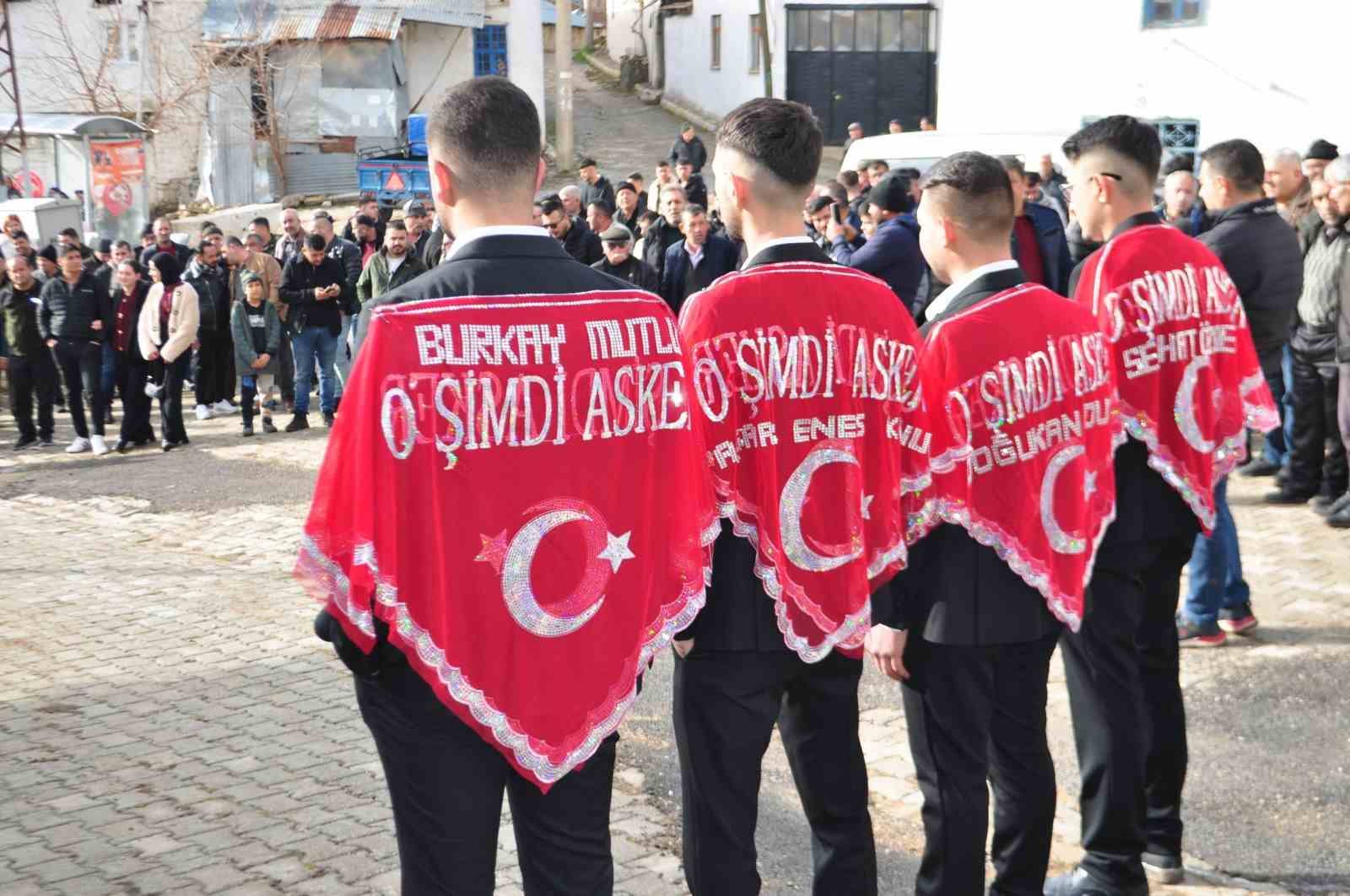 Isparta’da asırlık sancak kaldırma ve asker uğurlama geleneği
