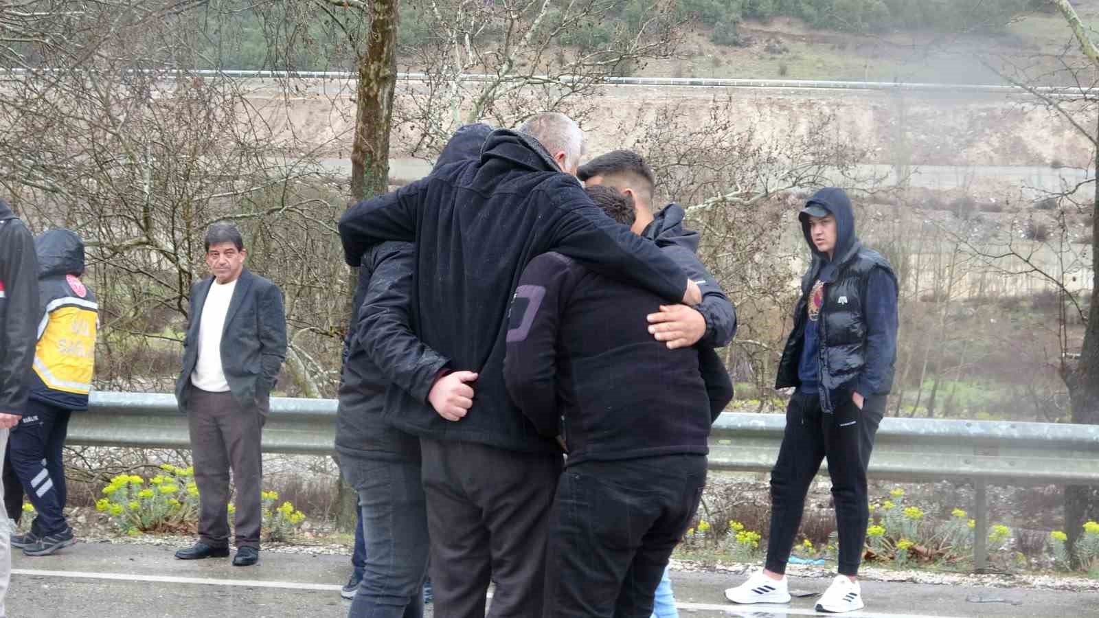 Isparta’da feci kaza nişanlı çifti hayattan kopardı
