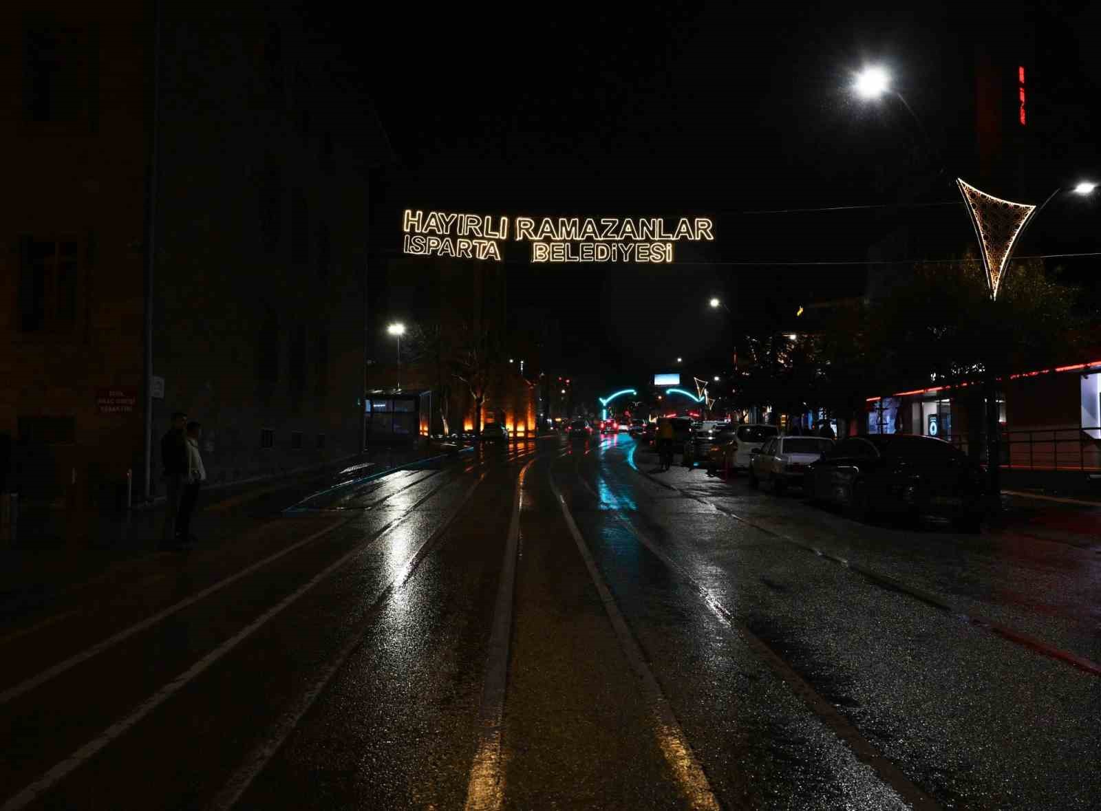 Isparta’da iftar sofraları İstiklal Otopark’ta kurulacak
Isparta’da iftar sofraları İstiklal Otopark’ta kurulacak