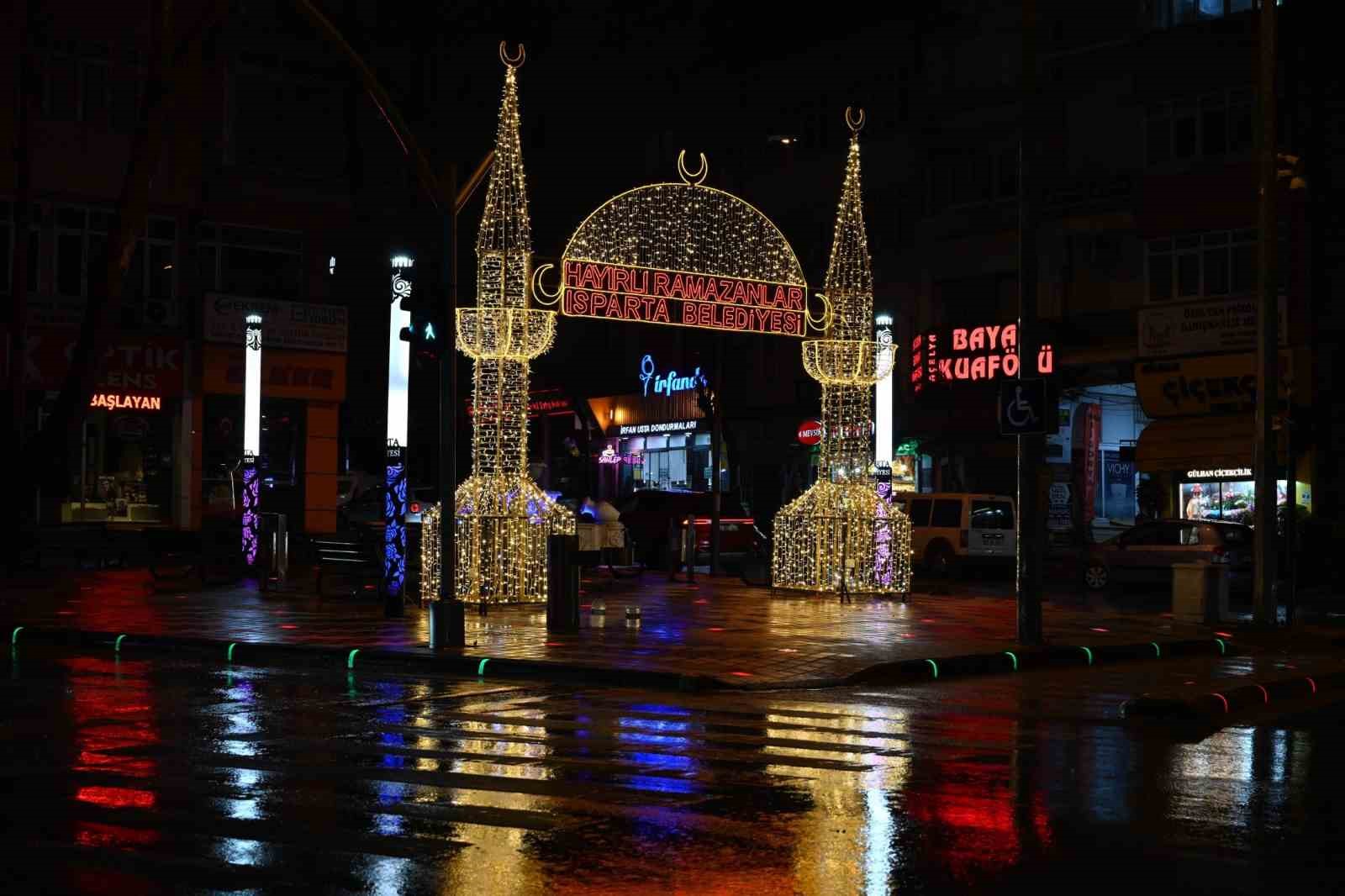 Isparta’da iftar sofraları İstiklal Otopark’ta kurulacak
Isparta’da iftar sofraları İstiklal Otopark’ta kurulacak