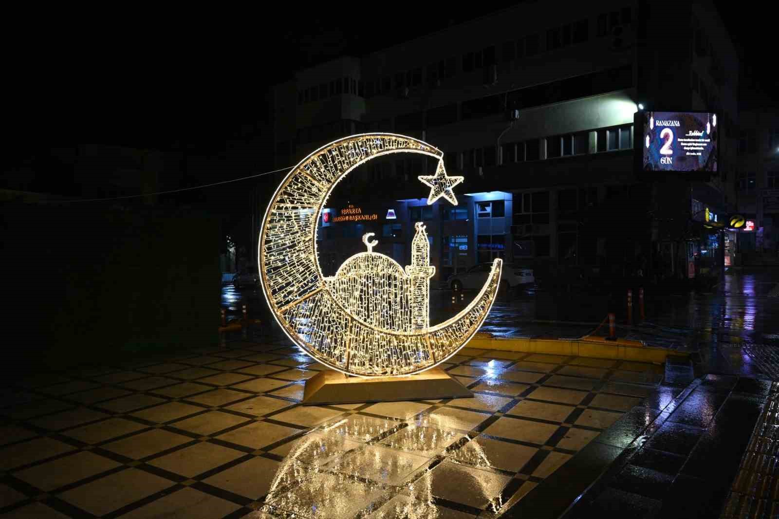 Isparta’da iftar sofraları İstiklal Otopark’ta kurulacak
Isparta’da iftar sofraları İstiklal Otopark’ta kurulacak