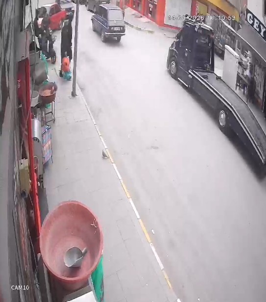 Isparta’da kontrolden çıkan otomobil yayaya çarptı: 1 yaralı
