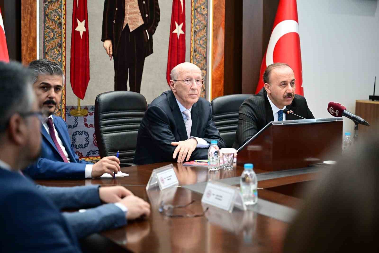 Isparta’da okul isimleriyle provokatif paylaşım yapan 10 kişi gözaltına alındı
