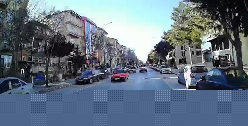 Isparta’da tehlikeli sollama kamerada: Kazadan kıl payı kurtuldu
