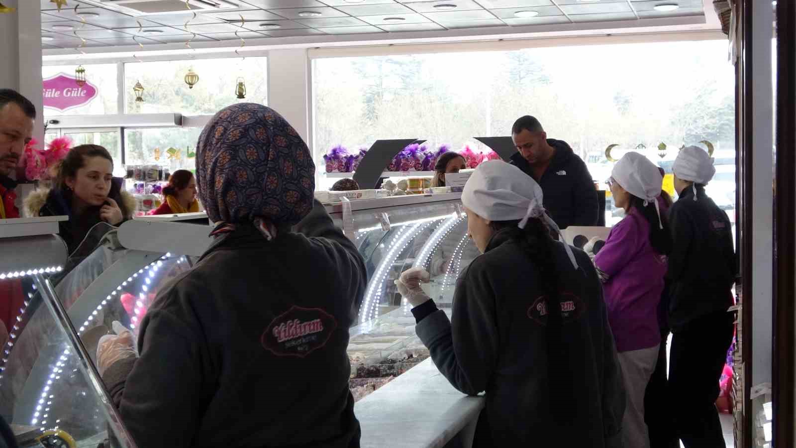 Isparta’nın gül lokumuna bayram öncesi yoğun talep
