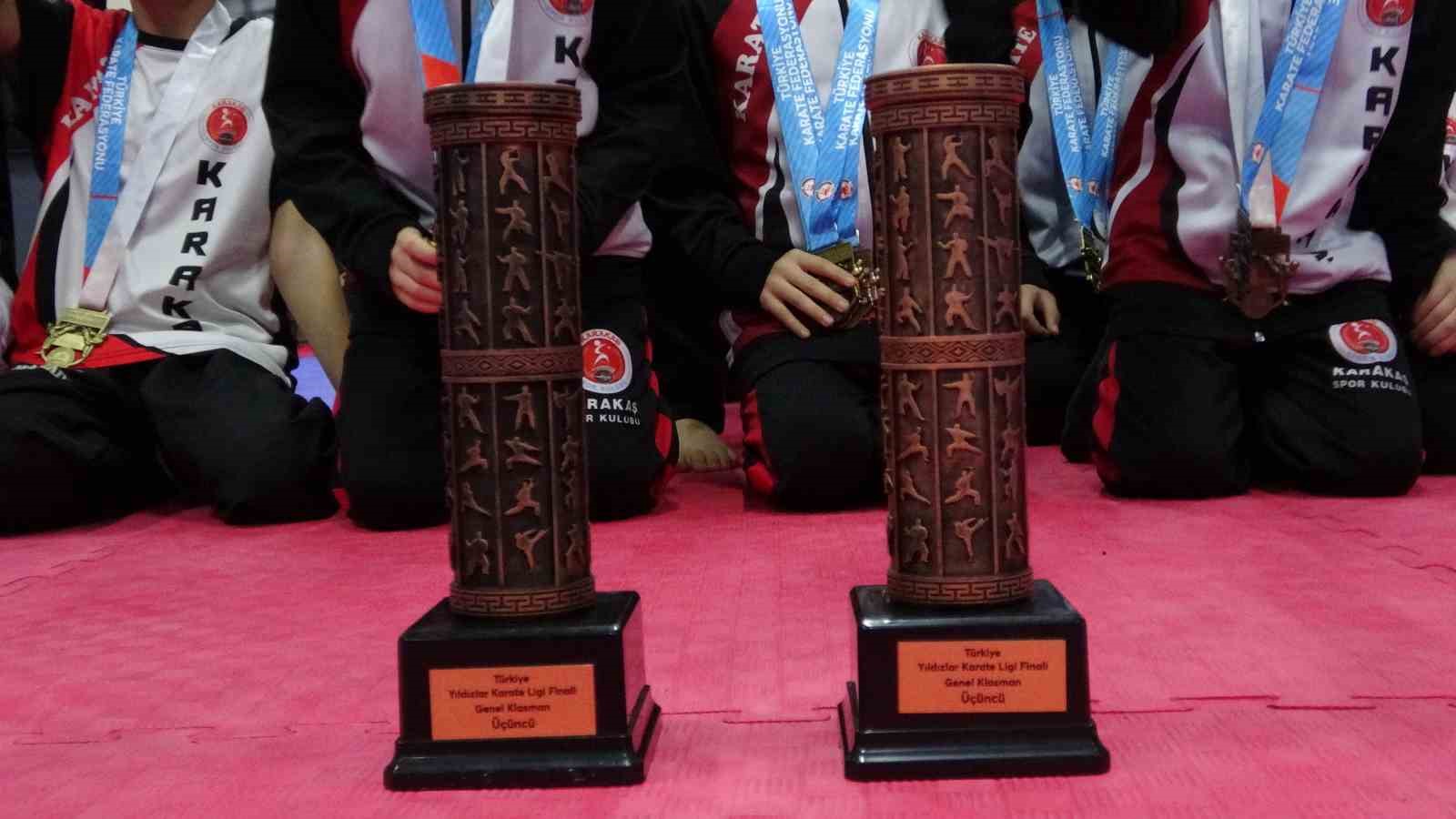 Isparta’nın minik karatecileri Spor Toto Yıldızlar Ligi’ne damga vurdu
