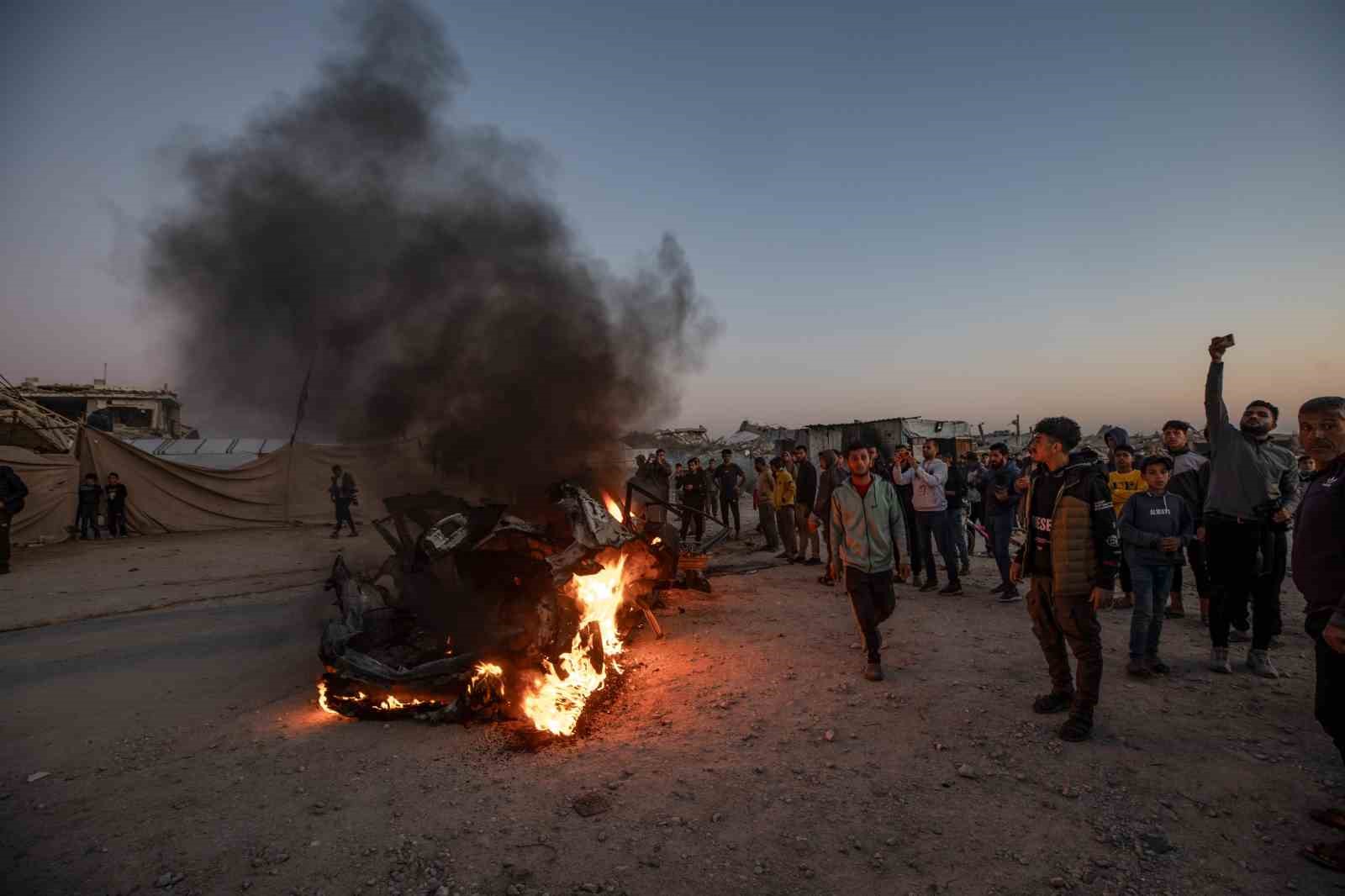 İsrail, Gazze’de bir gazeteciyi daha öldürdü
