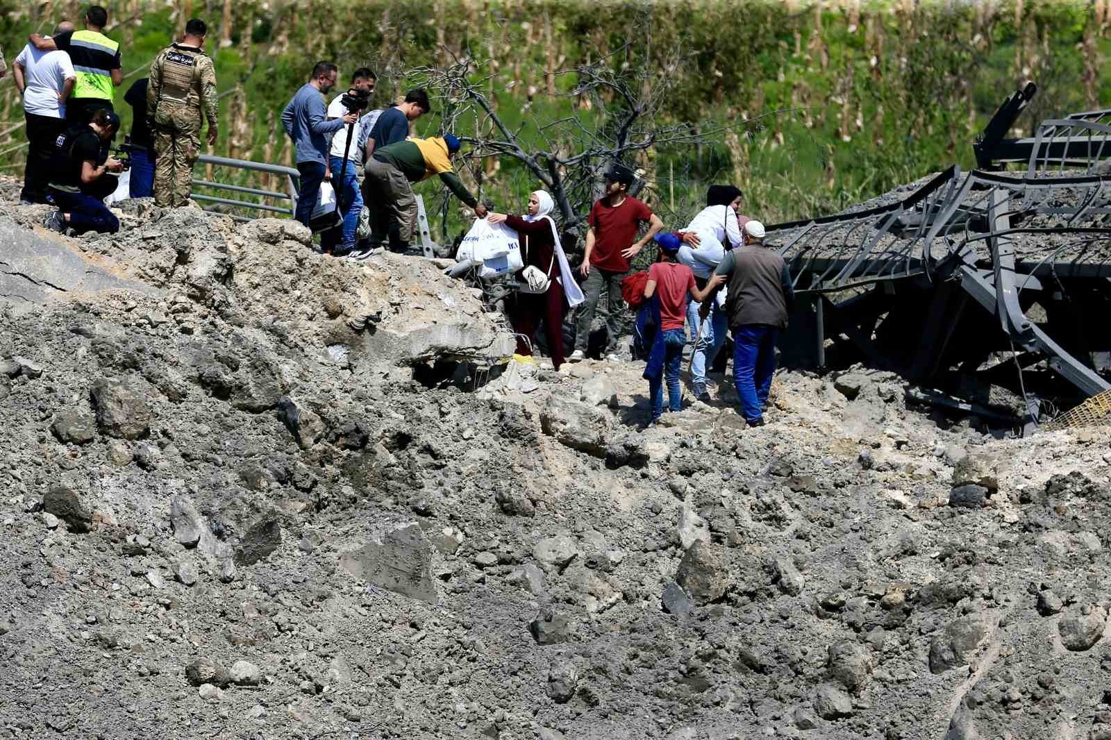 İsrail, Lübnan’ın güneyi ile bağlantıyı sağlayan son köprüyü vurdu
