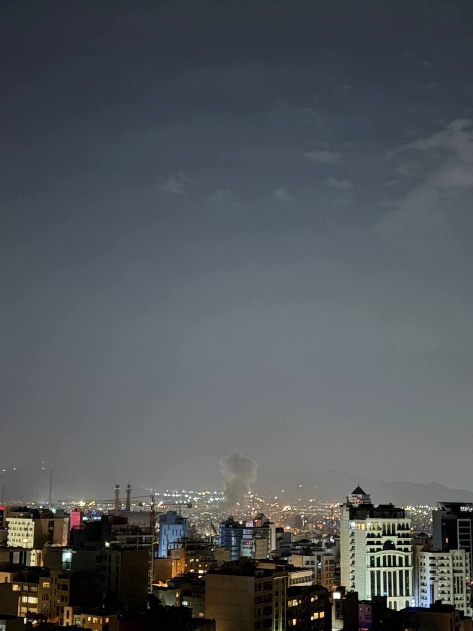 İsrail ordusu: "Tahran’a geniş çaplı bir saldırı dalgası başlatıldı"
