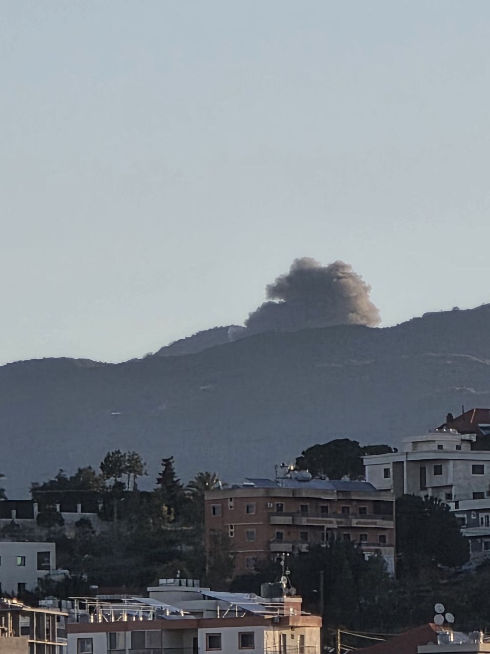 İsrail’den Lübnan’ın güneyine yeni hava saldırıları
