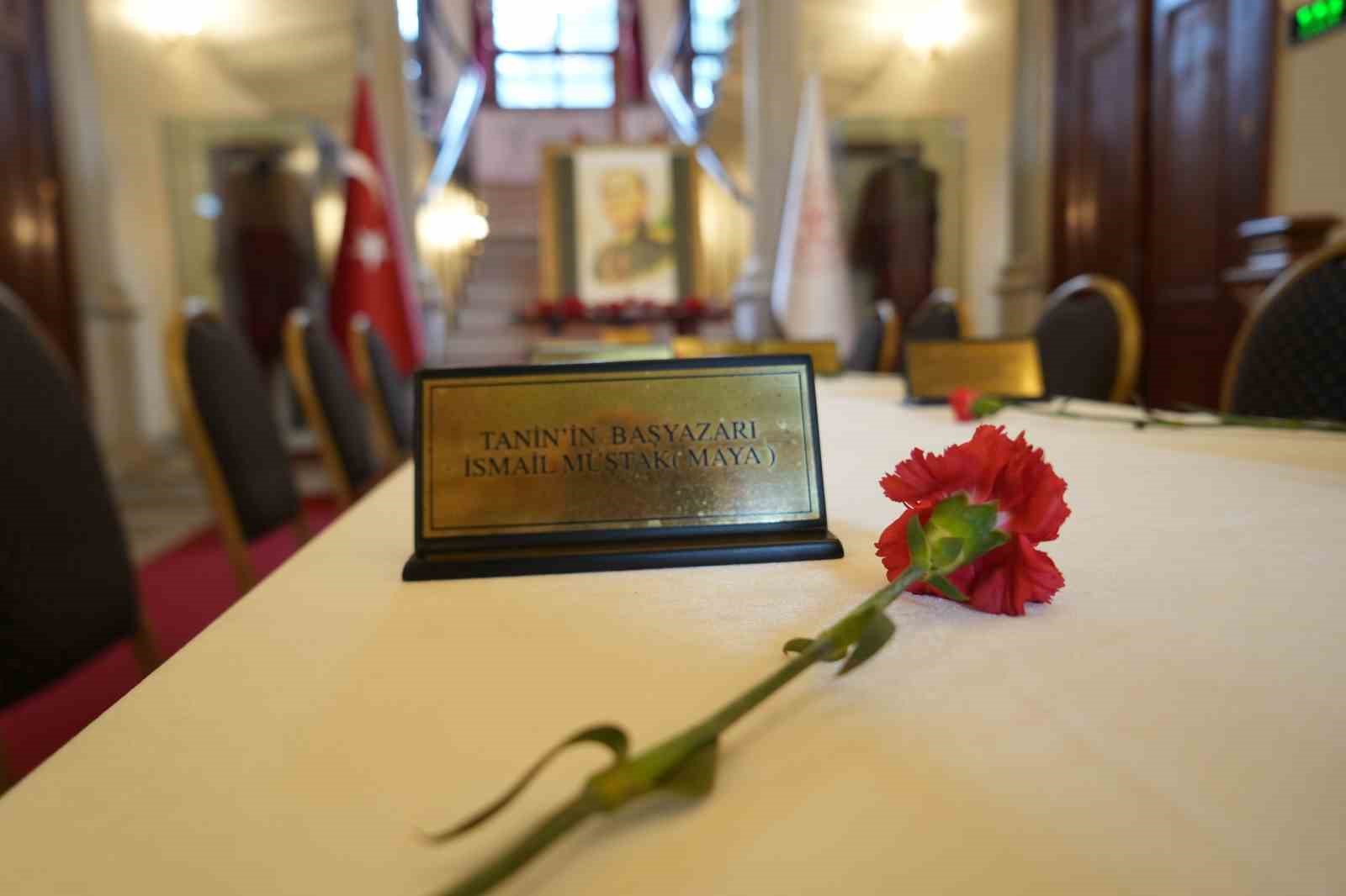 İsrail’in saldırısında bacağını kaybeden Gazzeli gazeteci meslektaşlarına seslendi
