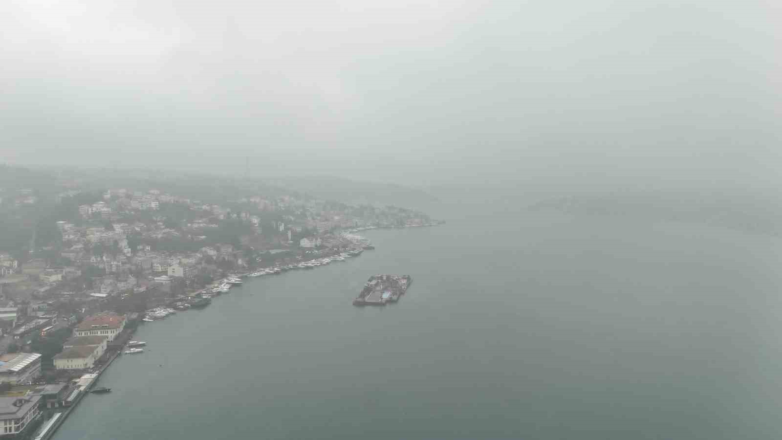 İstanbul bayram sabahına sisle uyandı
