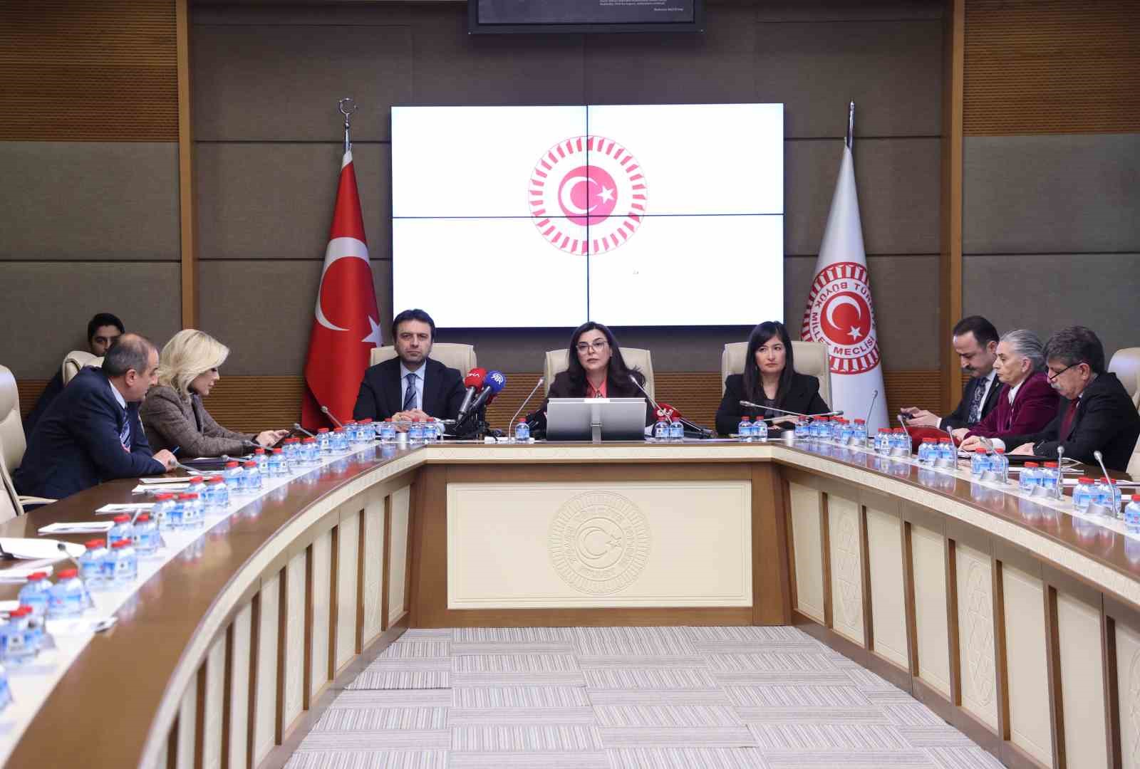 İstanbul Emniyeti, Suça Sürüklenen Çocuklara İlişkin Araştırma Komisyonu’nda sunum yaptı
