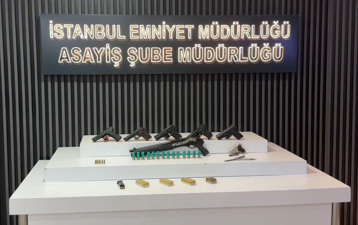 İstanbul merkezli 7 ilde düzenlenen yeni nesil suç örgütlerine yönelik operasyonda gözaltına alınan 42 şüpheli adliyeye sevk edildi
