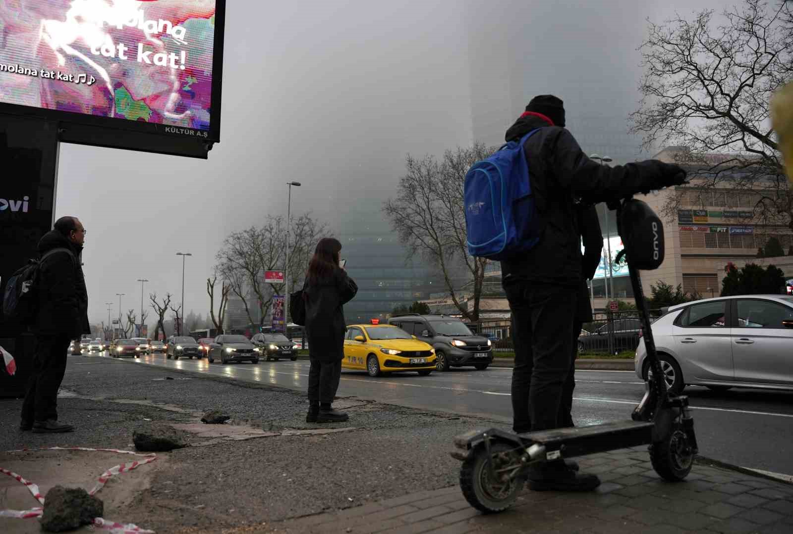 İstanbul sisle uyandı, mest eden görüntü havadan görüntülendi
