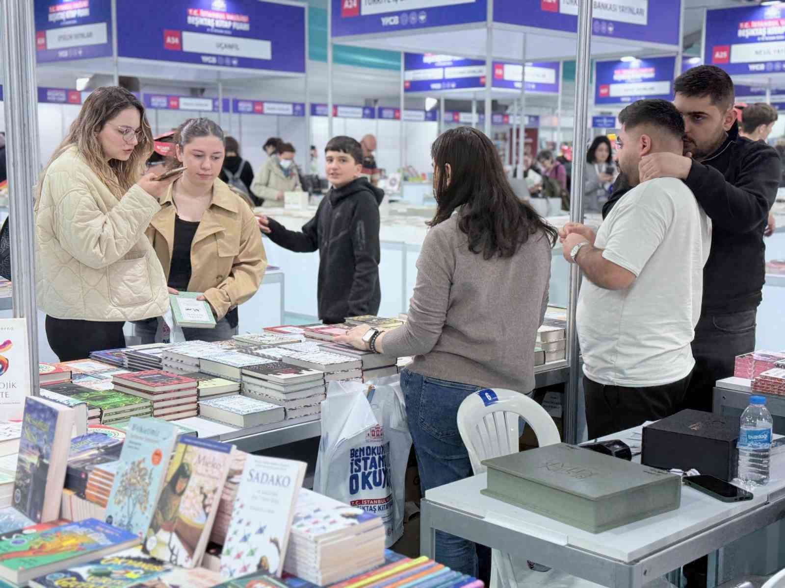 İstanbul Valiliği Beşiktaş Kitap Fuarı düzenlenen törenle açıldı
