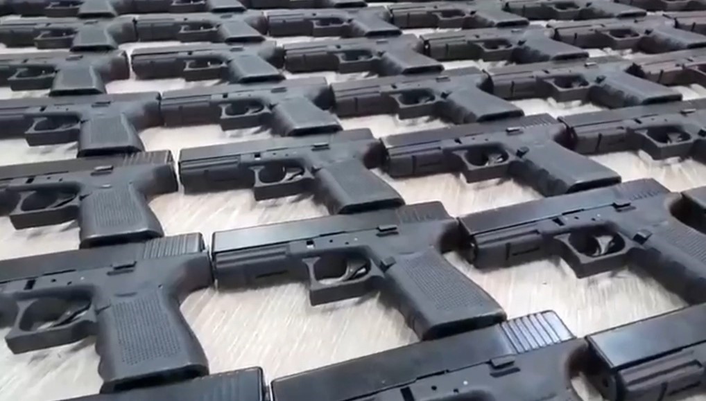 İstanbul ve Adana’da dev silah operasyonu
