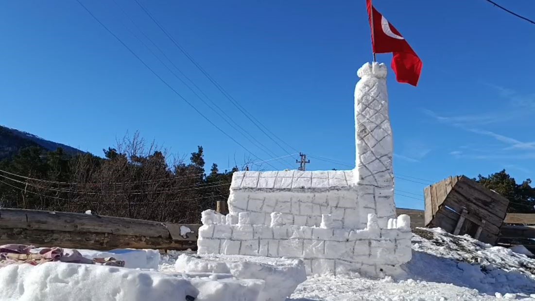 İstanbul’a gidemeyince İstanbul’u ayaklarına getirdiler
