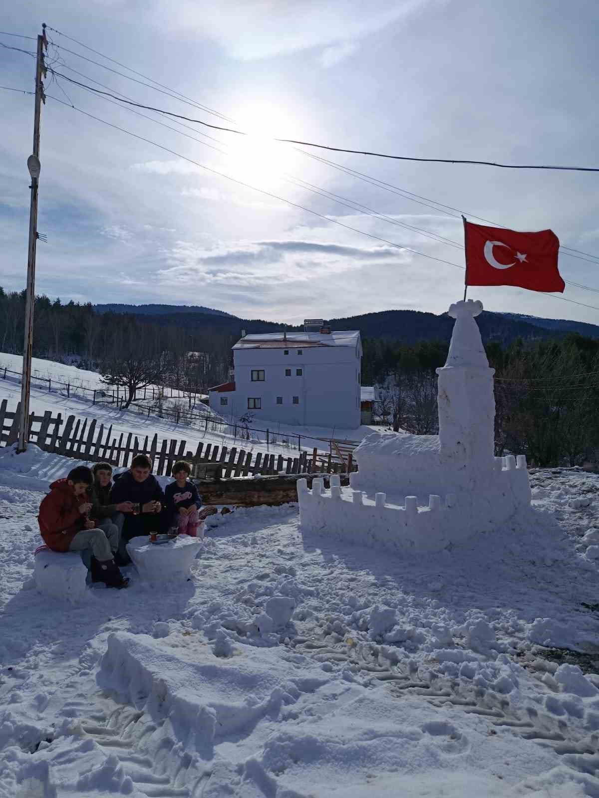 İstanbul’a gidemeyince İstanbul’u ayaklarına getirdiler
