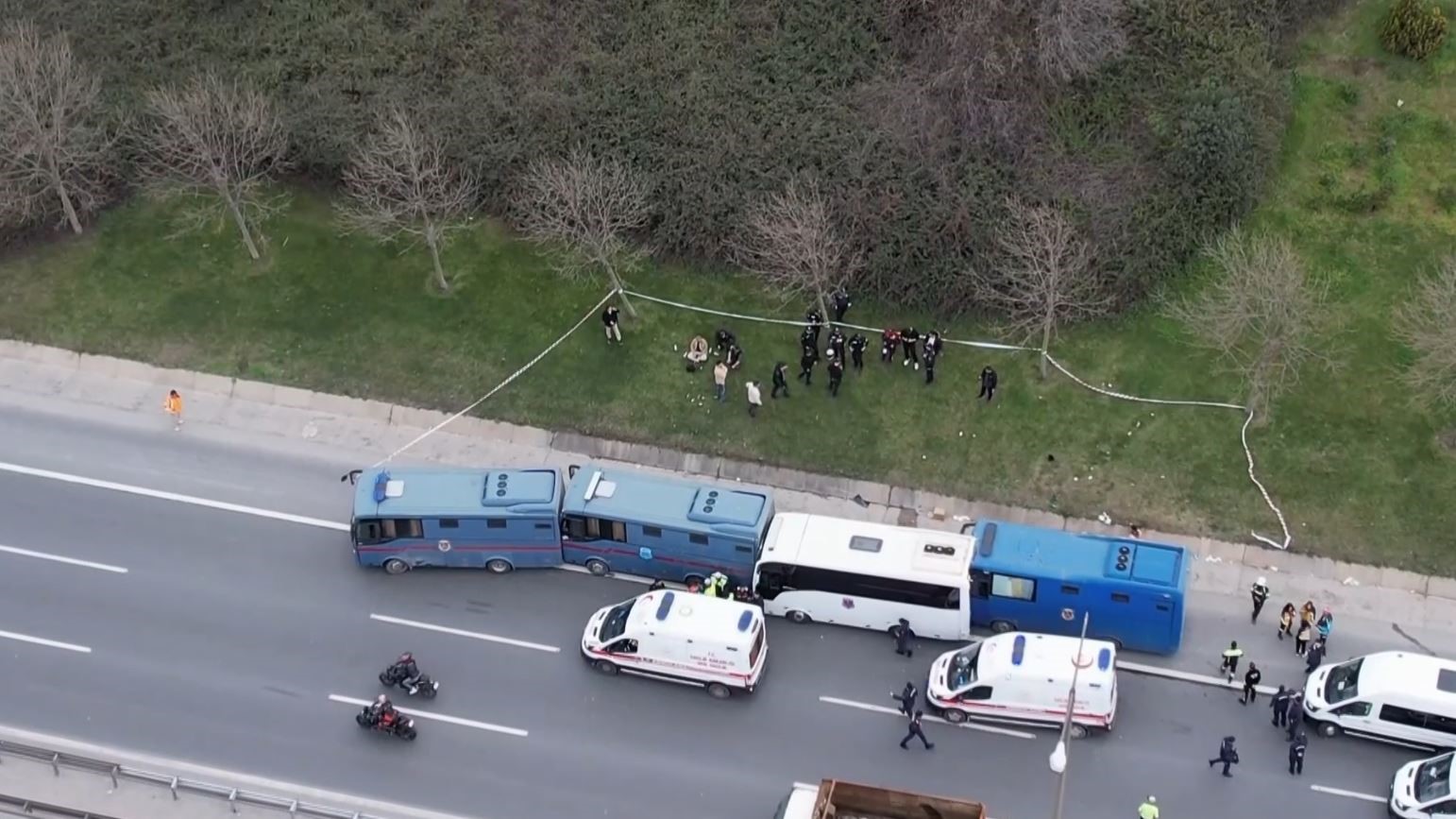 İstanbul’da 4 cezaevi aracı kaza yaptı
