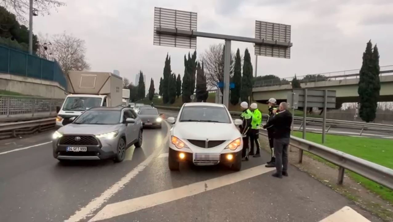 İstanbul’da dron destekli "Taralı alan ihlali" denetiminde sürücülere ceza yağdı
