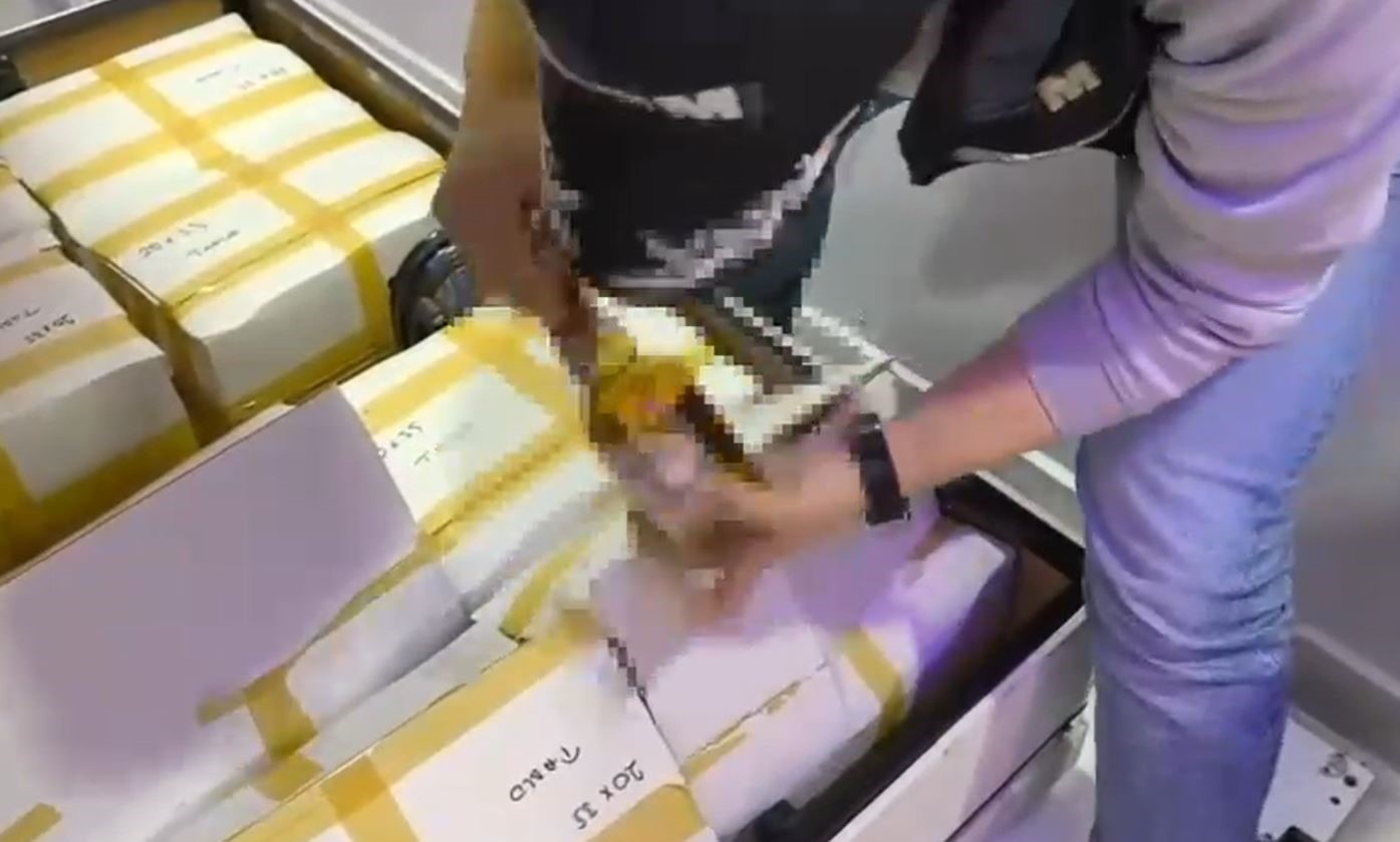 İstanbul’da kaçak içki operasyonu: Baza altından koli koli kaçak içki çıktı
