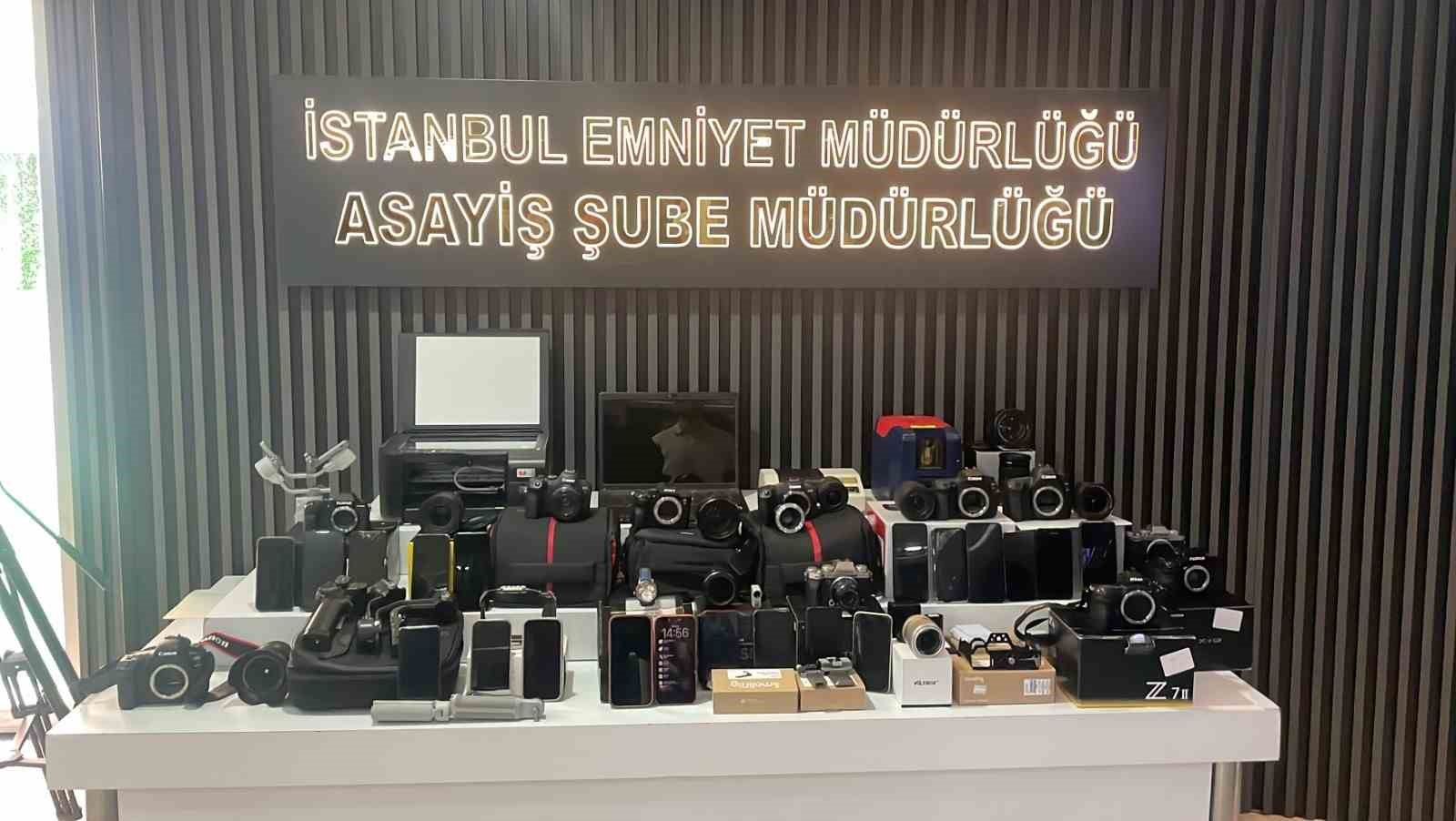 İstanbul’da kargo dolandırıcılığı şebekesine operasyon: 3’ü kadın 10 şüpheli şüpheli adliyeye sevk edildi
