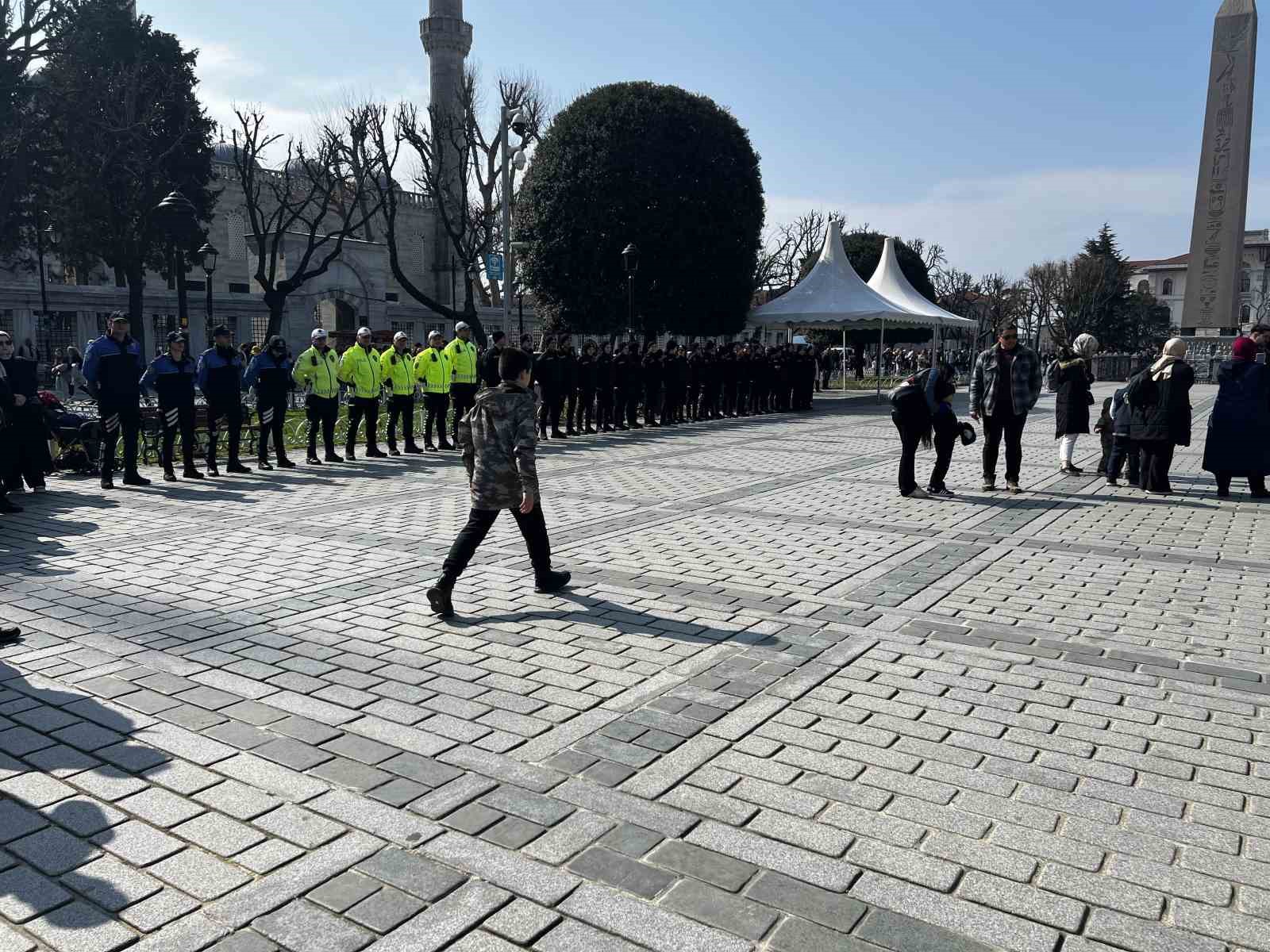 İstanbul’da Polis Haftası kortejine yoğun ilgi
