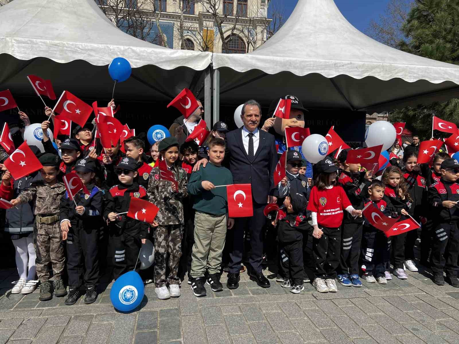 İstanbul’da Polis Haftası kortejine yoğun ilgi
