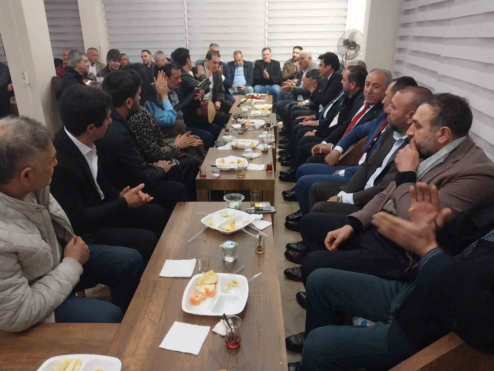 İstanbul’da yaşayan Çermikliler iftar yemeğinde buluştu
