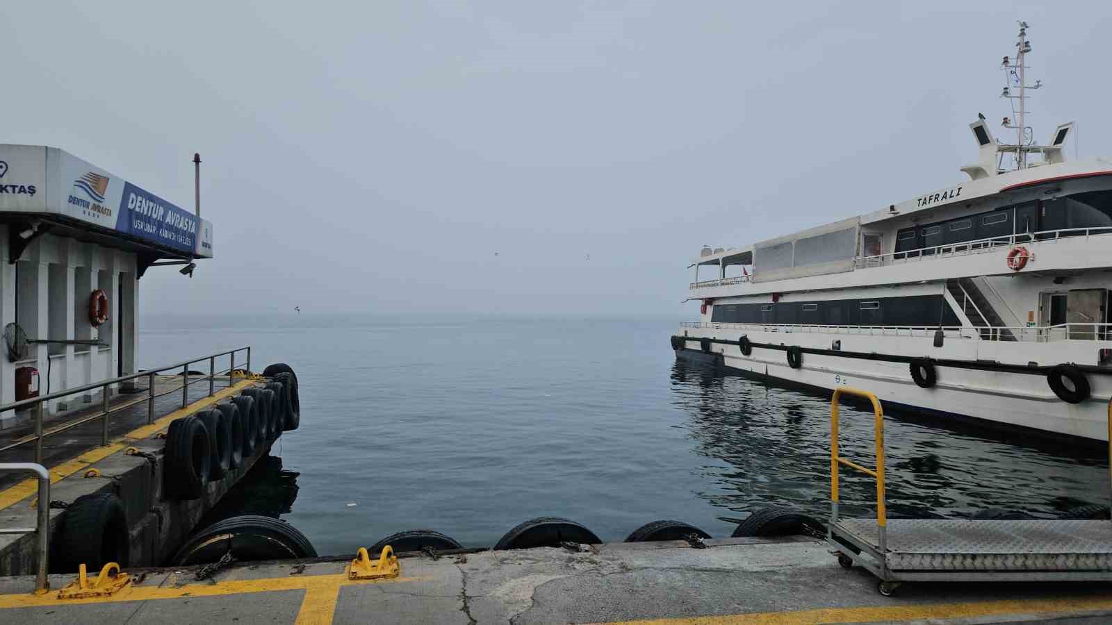 İstanbul’da yoğun sis: Boğaz hattı trafiğe kapatıldı
