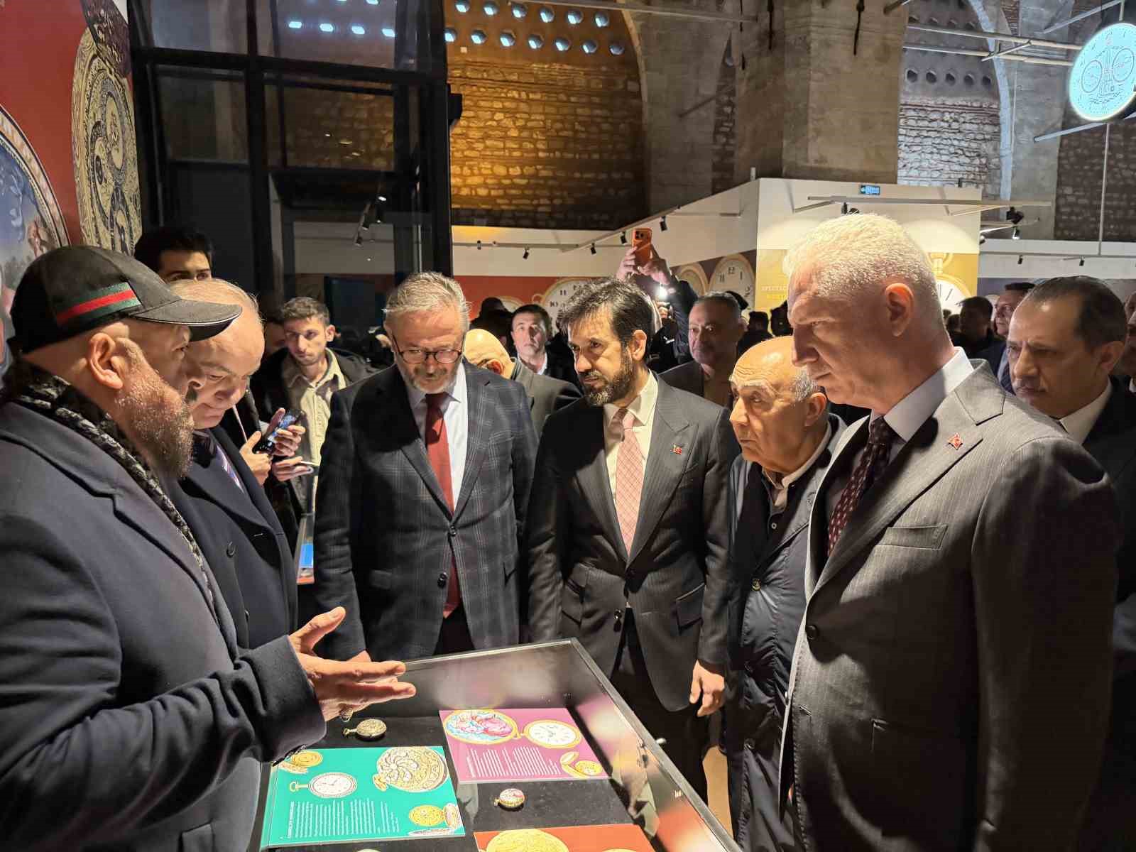 İstanbul’da zamanın 400 yıllık hikayesi sergileniyor
