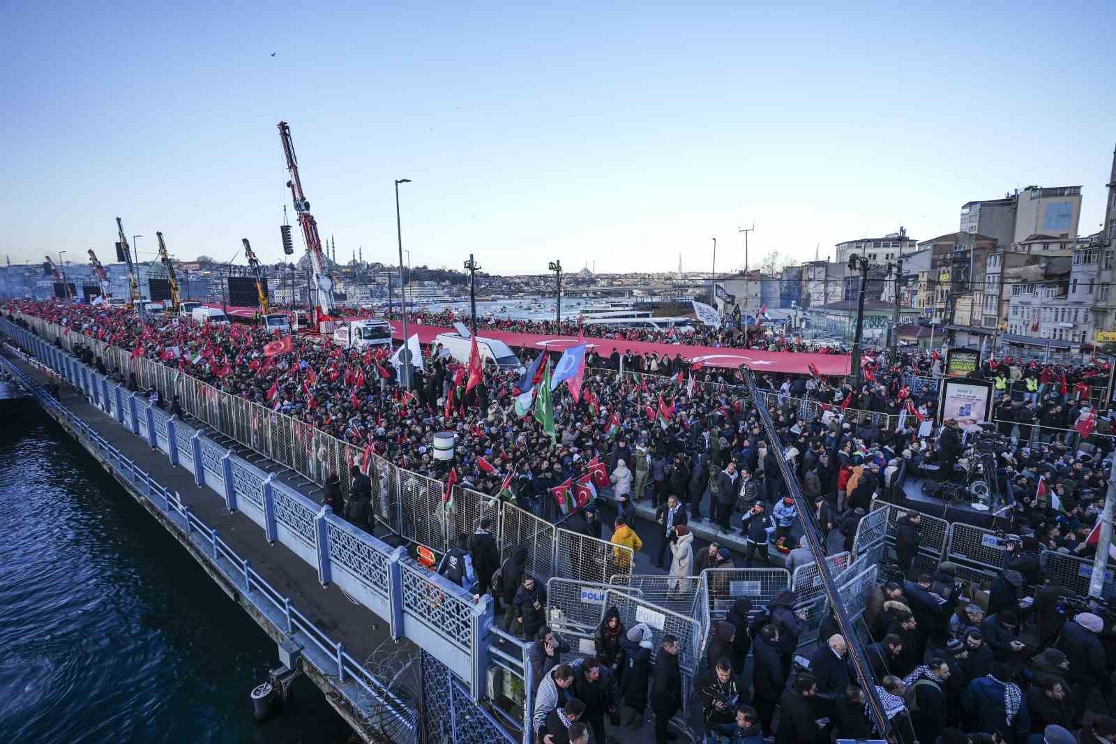 İstanbul’daki Filistin yürüyüşüne yaklaşık 520 bin kişi katıldı
