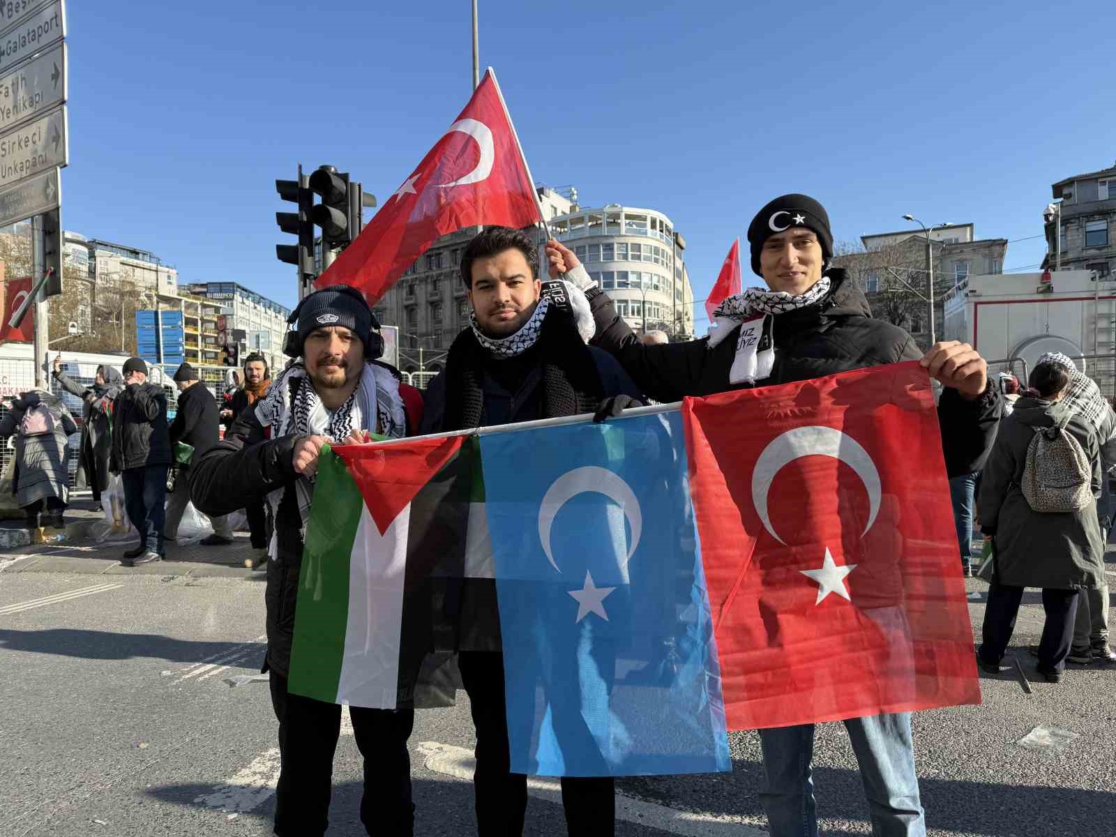 İstanbul’daki Filistin yürüyüşüne yaklaşık 520 bin kişi katıldı
