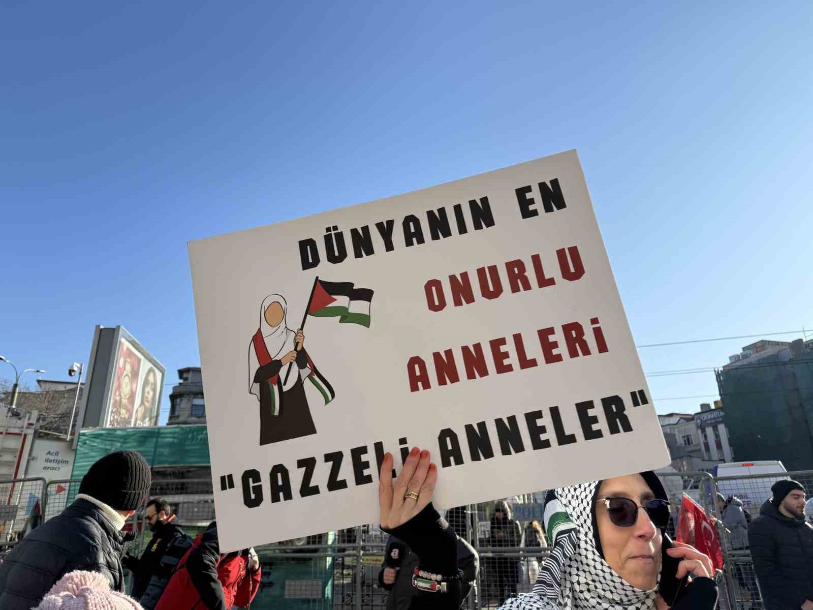 İstanbul’daki Filistin yürüyüşüne yaklaşık 520 bin kişi katıldı
