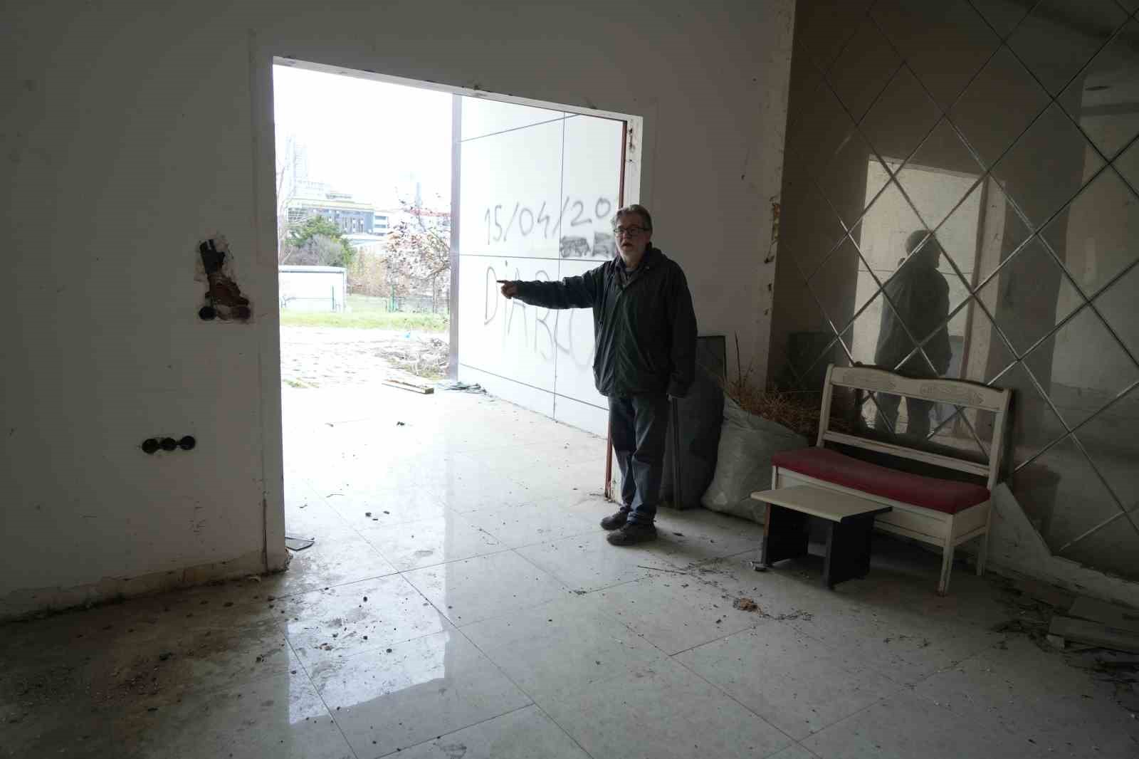 İstanbul’un gökdelen mezarlıkları Esenyurt’ta havadan görüntülendi
