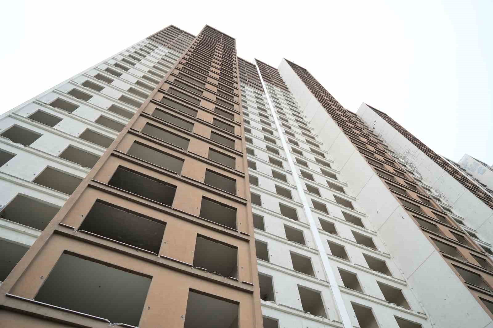 İstanbul’un gökdelen mezarlıkları Esenyurt’ta havadan görüntülendi
