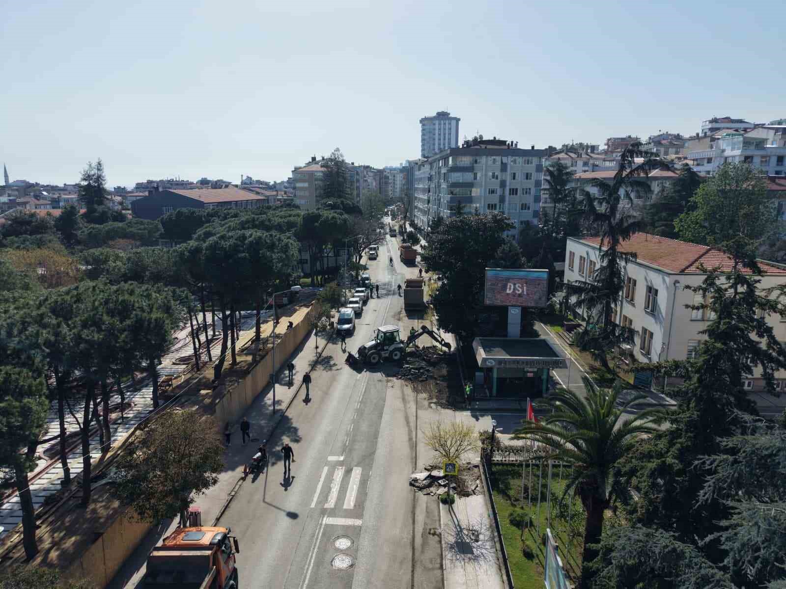 İstiklal Caddesi’nde asfalt ve kaldırım çalışmalarına başlandı
