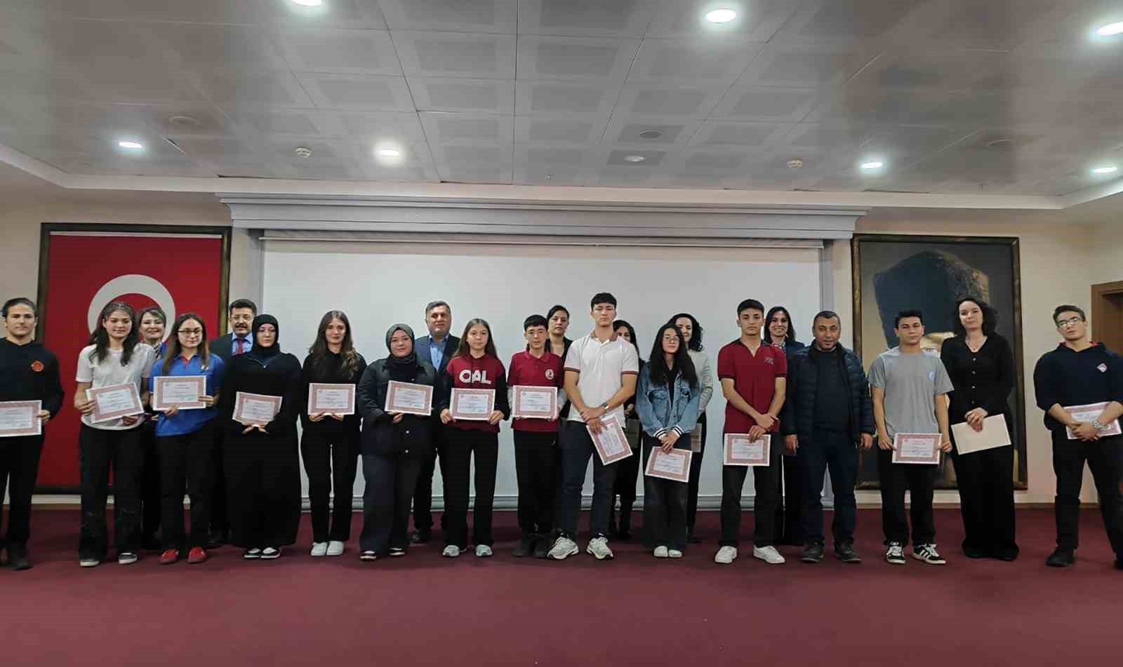 İstiklâl Marşı’nı güzel okuma yarışması birincileri belli oldu
