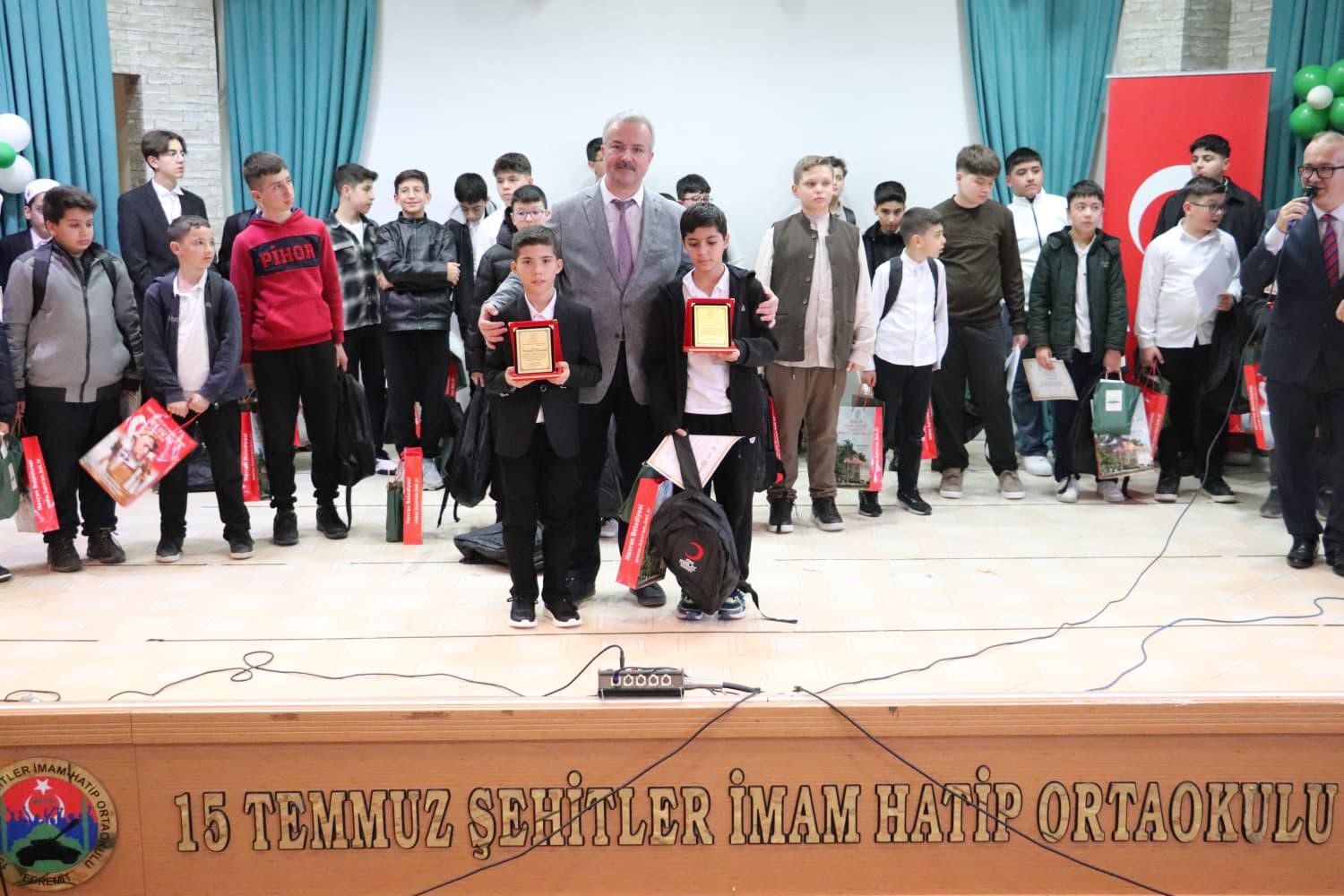 İstiklal Marşı’nı Güzel Okuma Yarışmasında Elif Filiz il birincisi
