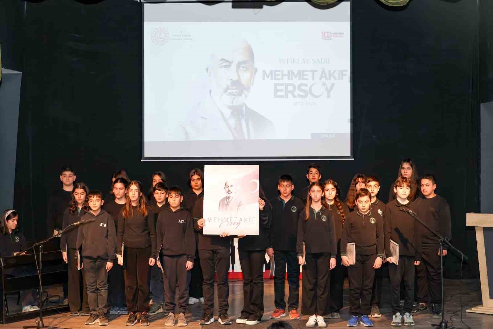 İstiklal Marşı’nın 105’inci yılı Tunceli’de coşkuyla anıldı
